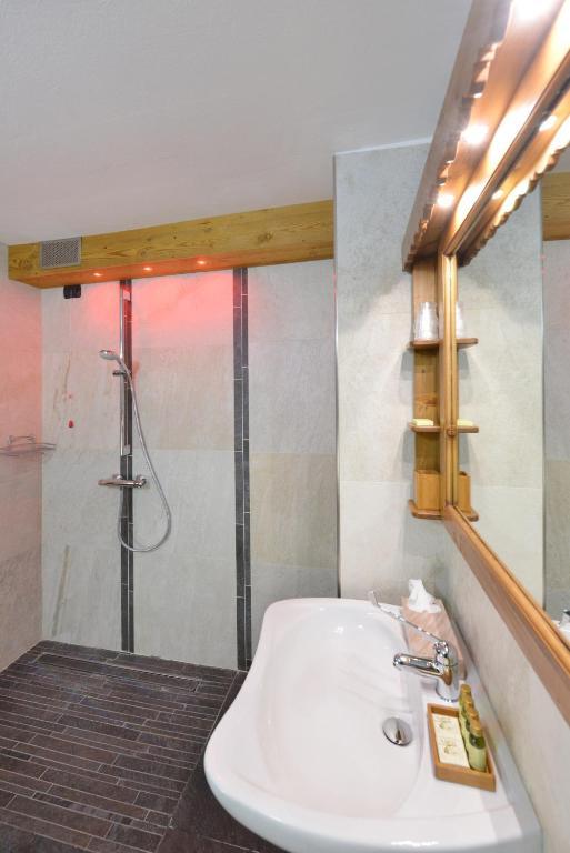 Mollino Rooms Breuil-Cervinia Bilik gambar